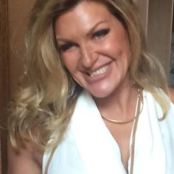 Meet your Posher, Rebecca - Picture 1 of 1